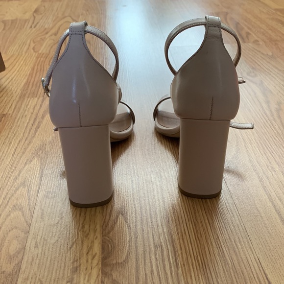 LE CHÂTEAU Heeled Sandals - Picture 5 of 7